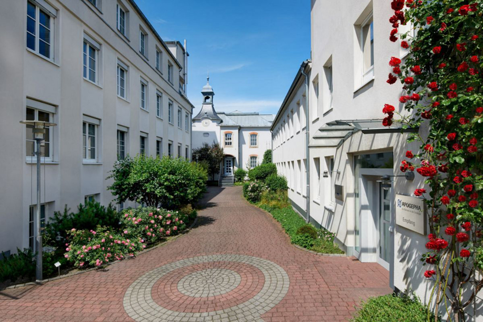 Der heutige Firmensitz der APOGEPHA in Dresden Striesen